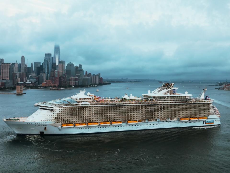 cruise ship departure from new york